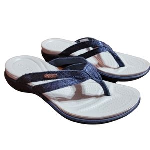 NWOT Crocs Dual Comfort Metallic Navy Flip Flops Size 6